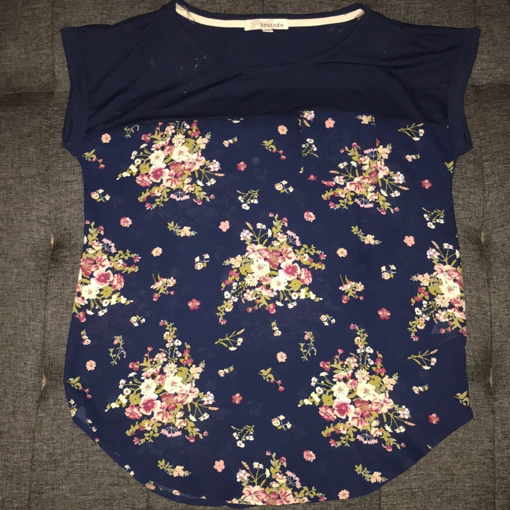 Rewind Brand Navy & Floral Round Hem Drape Top Med